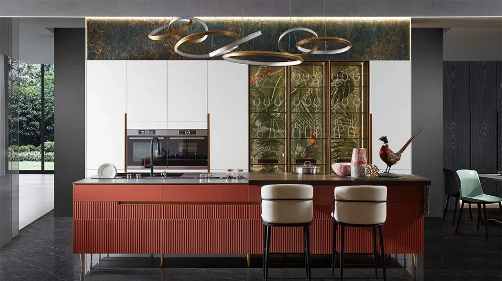 Tủ bếp màu trắng kết hợp với màu đỏ gạch