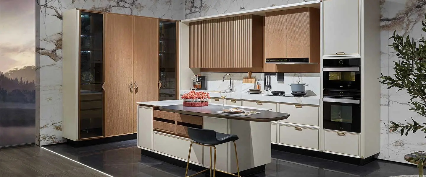 Tủ bếp phong cách Trung Hoa hiện đại có bàn đảo – DEWROMA