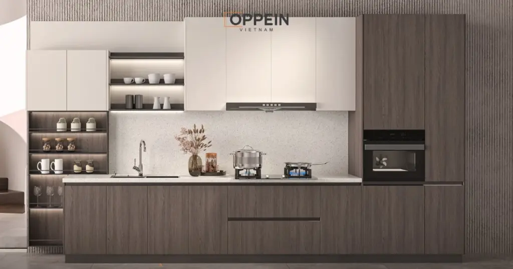 Phối màu cho tủ bếp tạo nên không gian bếp sang trọng và tinh tế hơn.
