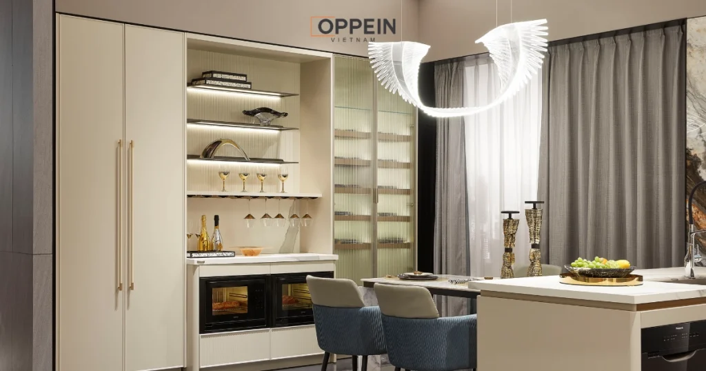 Mẫu tủ bếp kịch trần chữ F