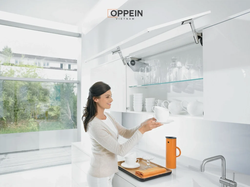 Mẫu tủ bát đĩa treo tường thông minh