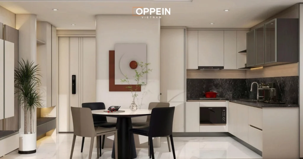 Tông màu chủ đạo của phòng bếp là trắng kem - xám nhạt kết hợp mảng ốp đá vân tối