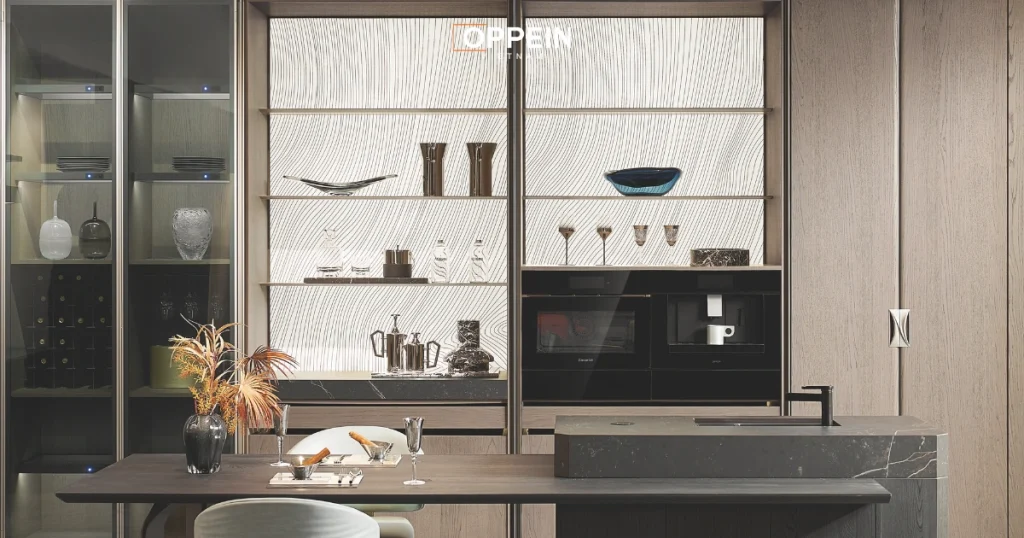 Tủ bếp cánh kính khung gỗ